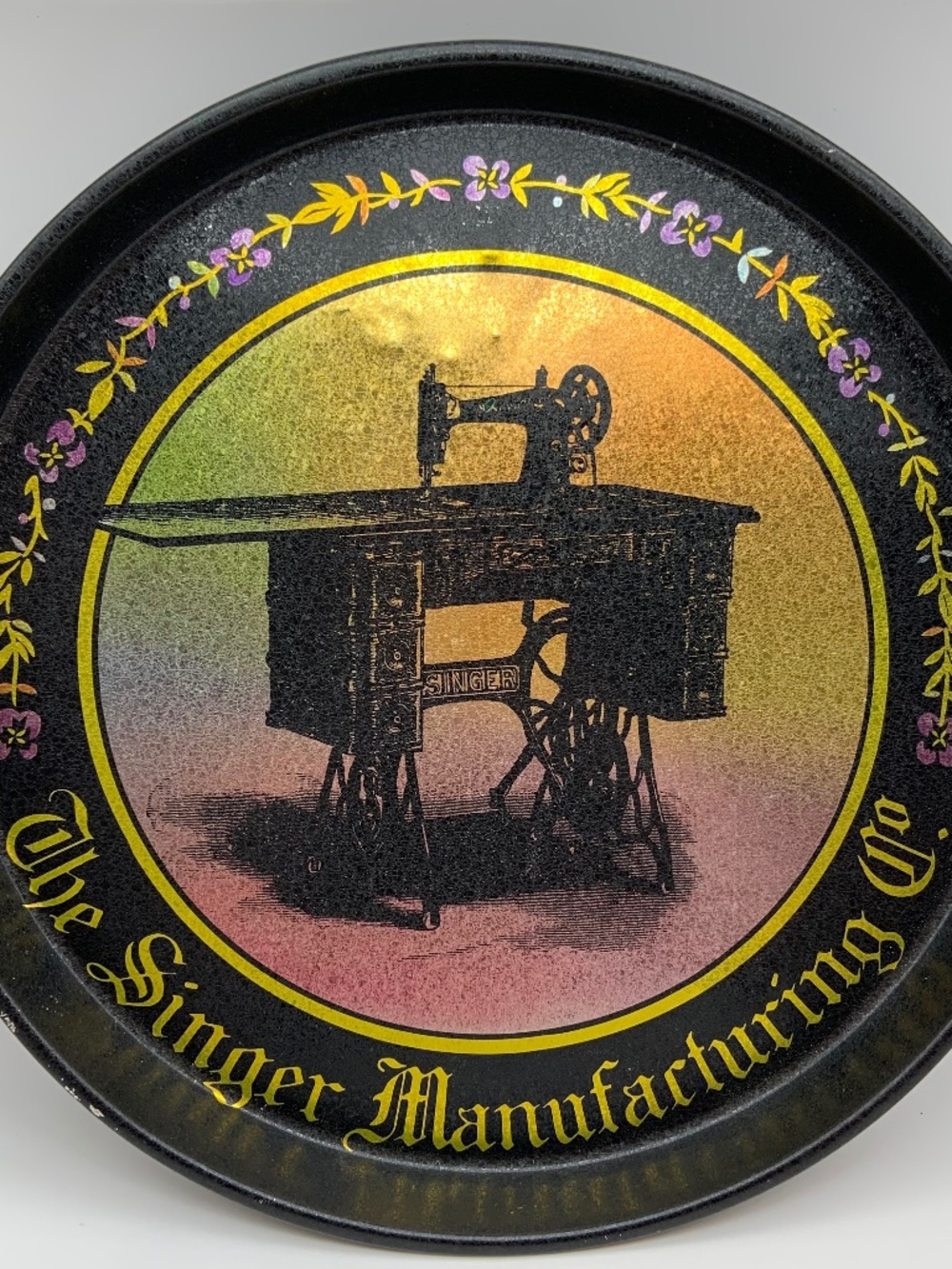 Vintage The Singer Manufacturing Company Bristolware Round 12" Retro Tin